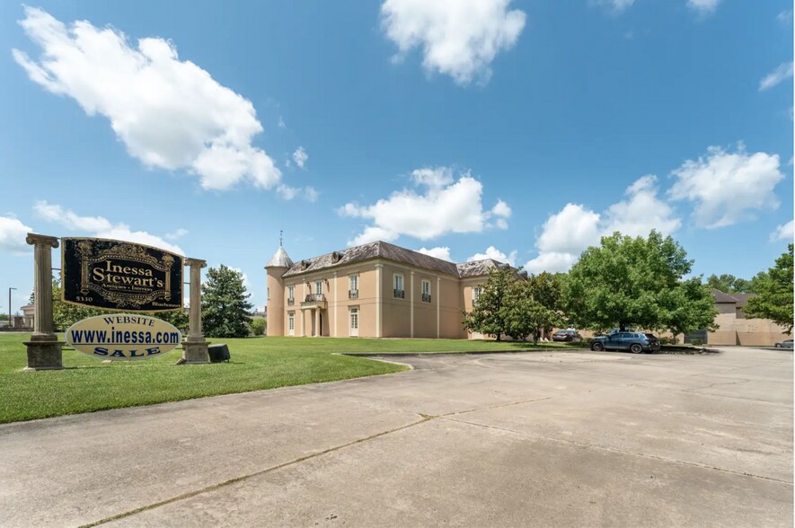 5330 Bluebonnet Rd, Baton Rouge, LA à vendre - Photo principale – Image 1 sur 8