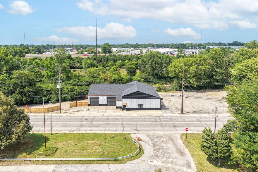 3910 E 21st St, Indianapolis, IN à vendre - Photo de l’immeuble – Image 3 sur 30