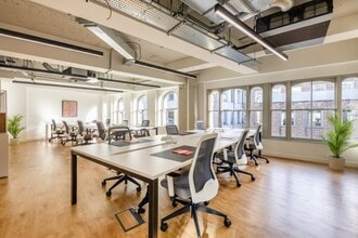 8-9 Well Ct, Londres à louer Photo intérieure– Image 2 sur 4