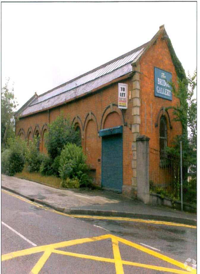 4 Victoria Rd, Londonderry à louer Photo principale– Image 1 sur 2