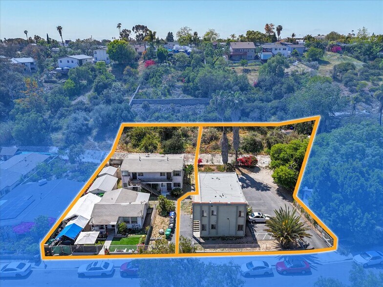 5011 Auburn Dr, San Diego, CA à vendre - Photo de l’immeuble – Image 1 sur 13