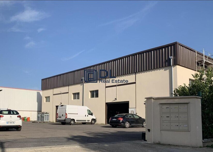 Industriel/Logistique dans Morsang-sur-Orge à vendre - Photo de l’immeuble – Image 2 sur 7