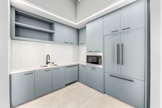 620 Newport Center Dr, Newport Beach, CA à louer Photo intérieure– Image 1 sur 7