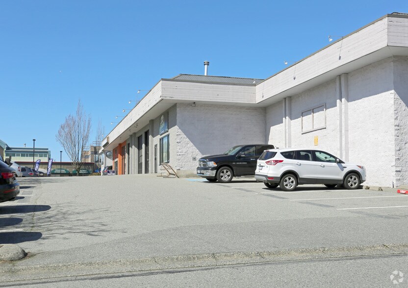 1990 152nd St, Surrey, BC à louer - Photo de l’immeuble – Image 2 sur 9