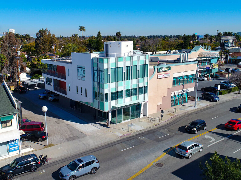 2154 Westwood Blvd, Los Angeles, CA à louer - Photo de l’immeuble – Image 3 sur 19