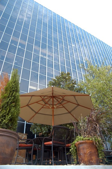 1501 N University Ave, Little Rock, AR à louer - Photo de l’immeuble – Image 3 sur 7