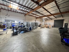 21325-21349 Cabot Blvd, Hayward, CA à louer Photo intérieure– Image 1 sur 3