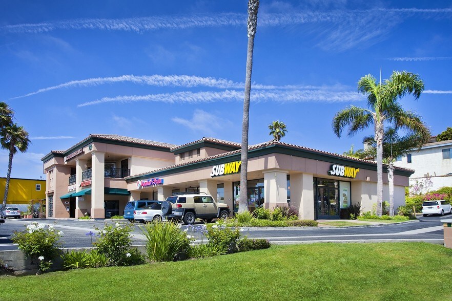 730 S Pacific Coast Hwy, Redondo Beach, CA à louer - Photo de l’immeuble – Image 1 sur 3