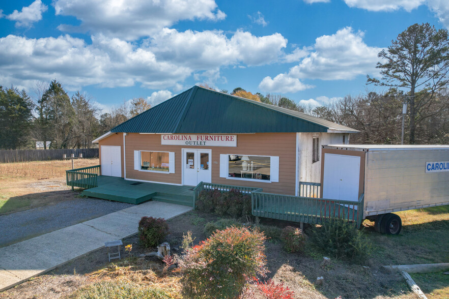 3506 Springs Rd, Hickory, NC à vendre - Photo principale – Image 1 sur 43
