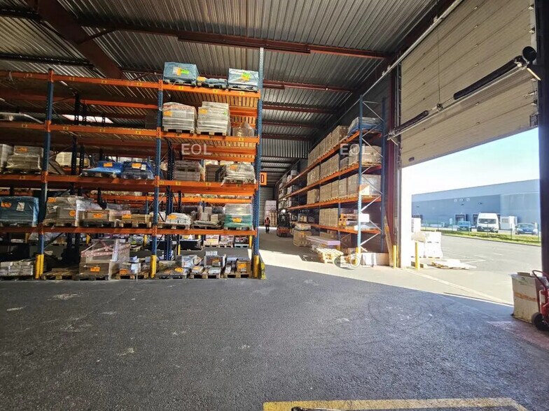 Industriel/Logistique dans Alfortville à louer - Photo de l’immeuble – Image 2 sur 15