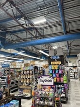 7301 Beverly Blvd, Los Angeles, CA à louer Photo intérieure– Image 1 sur 4