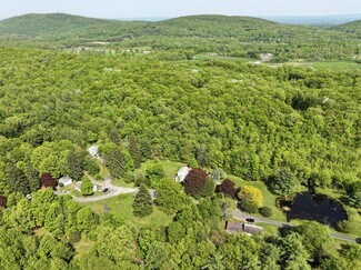 Plus de détails pour 420 Crescent Ave, Highland, NY - Logement à vendre