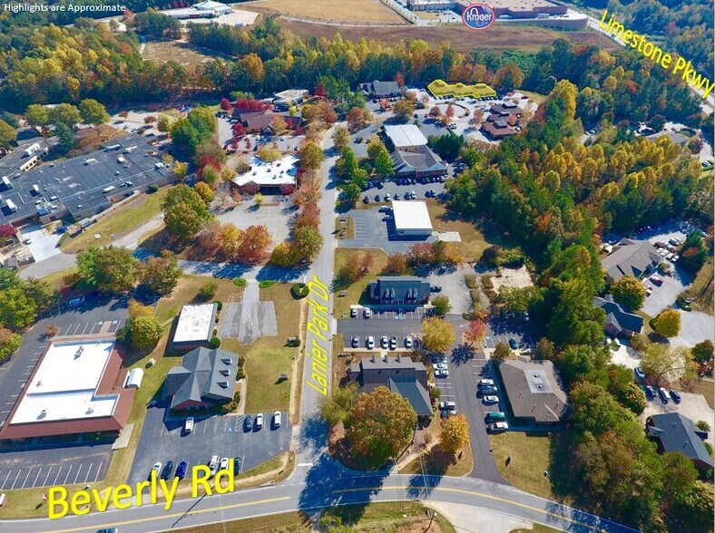660 Lanier Park Dr, Gainesville, GA à vendre - Photo de l’immeuble – Image 2 sur 17