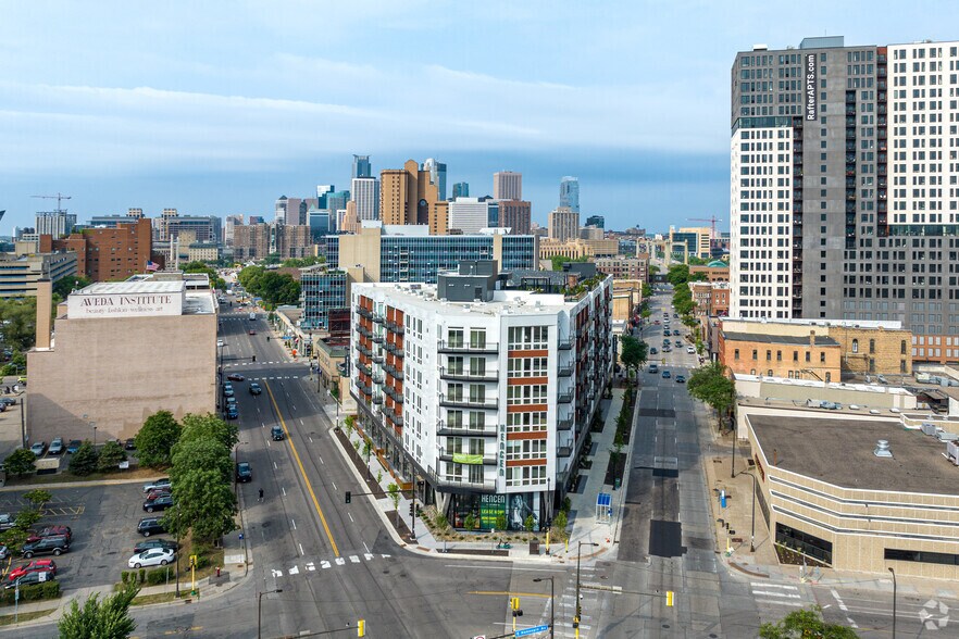 455 Central Ave SE, Minneapolis, MN à louer - Photo de l’immeuble – Image 1 sur 42