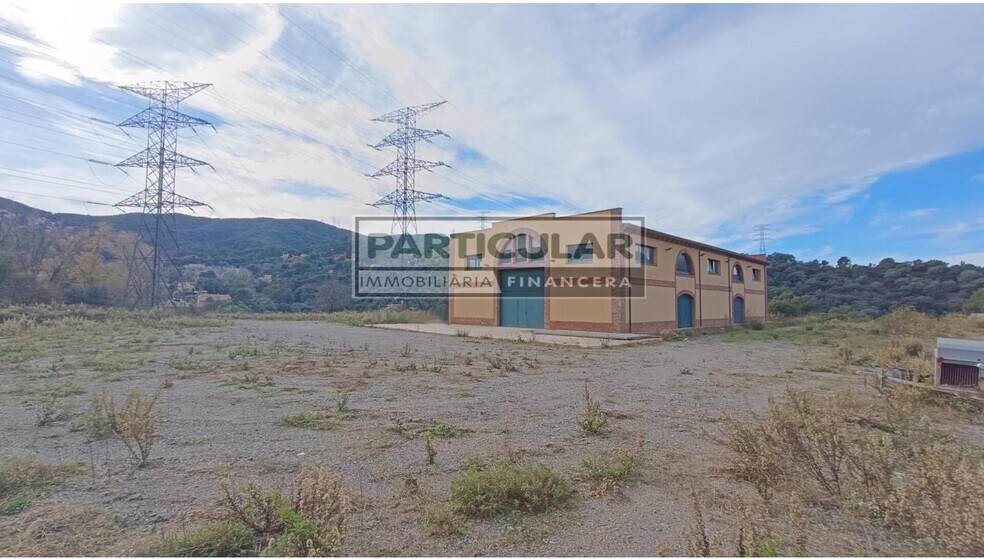 Industriel/Logistique dans Sant Fost de Campsentelles, Barcelona à louer - Photo de l’immeuble – Image 1 sur 10