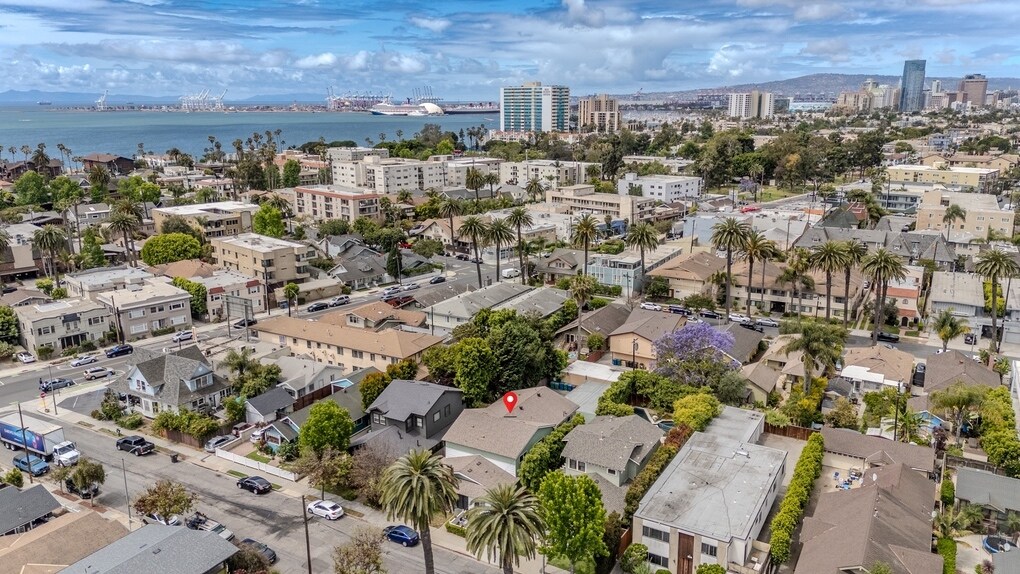 241 Lindero Ave, Long Beach, CA à vendre Photo principale– Image 1 sur 51