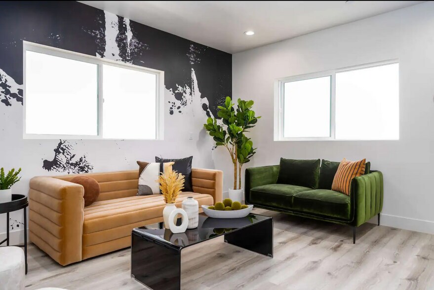 216 N Coronado St, Los Angeles, CA à vendre - Photo de l’immeuble – Image 3 sur 36