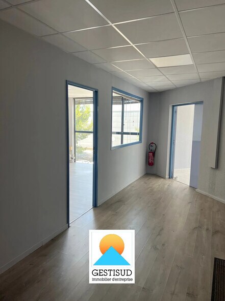 Bureau dans Aubagne à louer - Photo de l’immeuble – Image 3 sur 4