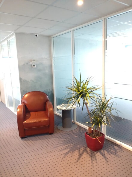 1 Rue Anita Conti, Vannes à louer - Photo de l’immeuble – Image 2 sur 8