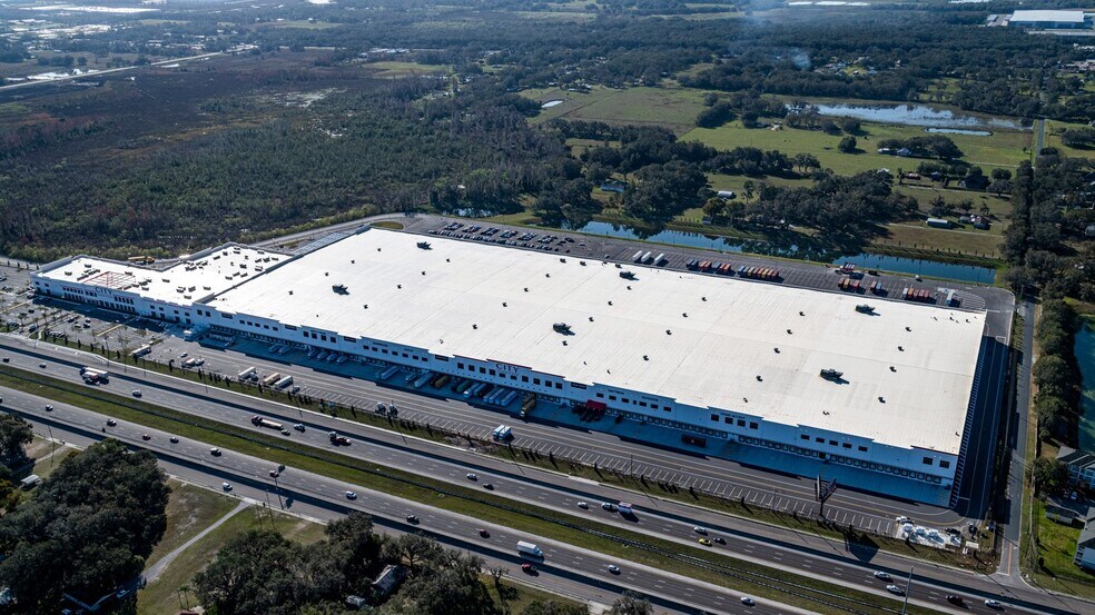 3205 S Frontage Rd, Plant City, FL à louer - Photo principale – Image 1 sur 12