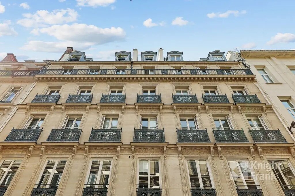 17 Rue De La Banque, Paris à louer Photo de l’immeuble– Image 1 sur 33
