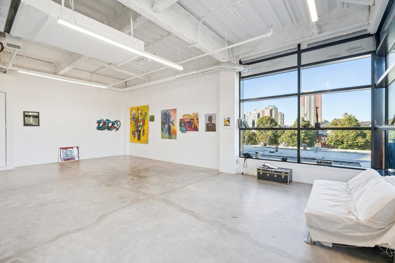 288-300 Geary Ave, Toronto, ON M6H 2C5 - Lot 305 -  - Photo intérieure - Image 1 of 4