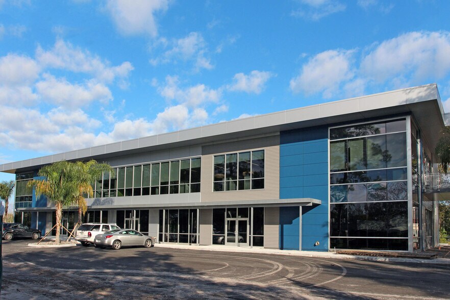 651 W Warren Ave, Longwood, FL à louer Photo principale– Image 1 sur 2