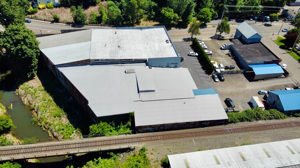 1625 Washington St, Oregon City, OR à vendre - Photo de l’immeuble – Image 3 sur 13