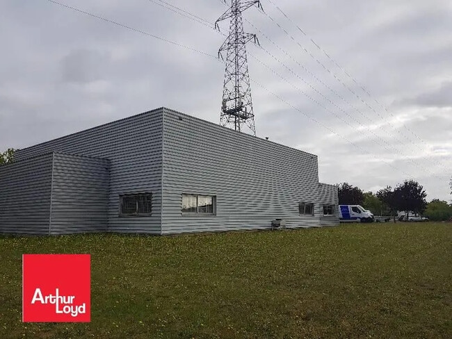 Plus de détails pour Local d'activités à louer
