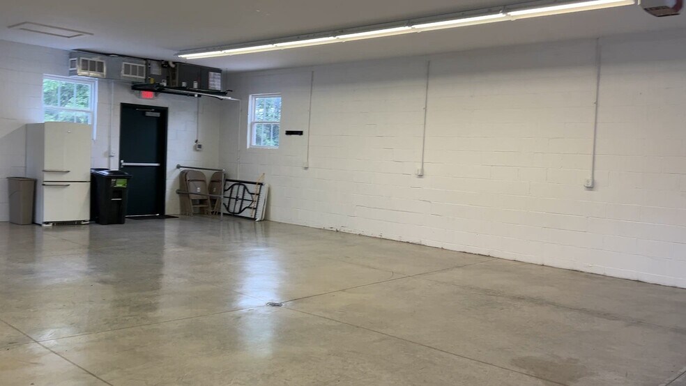 1001 E Tulip Road, Solsberry, IN à louer - Vidéo sur l’annonce professionnelle – Image 2 sur 20