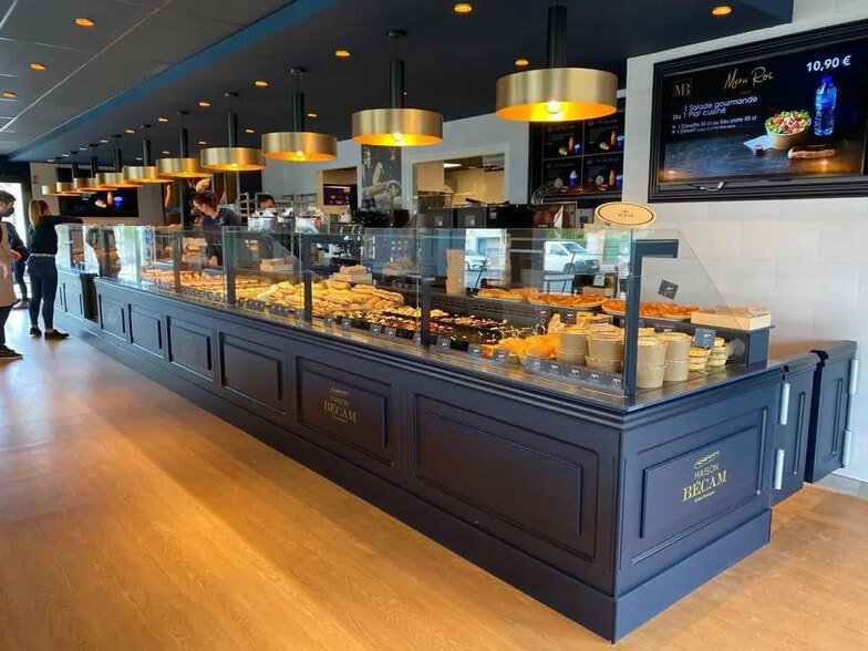 Local commercial dans La Valette-du-Var à louer - Photo de l’immeuble – Image 2 sur 4