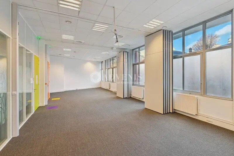 Bureau dans Saint-Ouen-sur-Seine à louer - Photo de l’immeuble – Image 2 sur 12