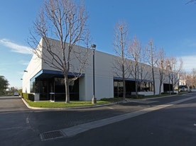 94 W Cochran St, Simi Valley CA - Local industriel/logistique