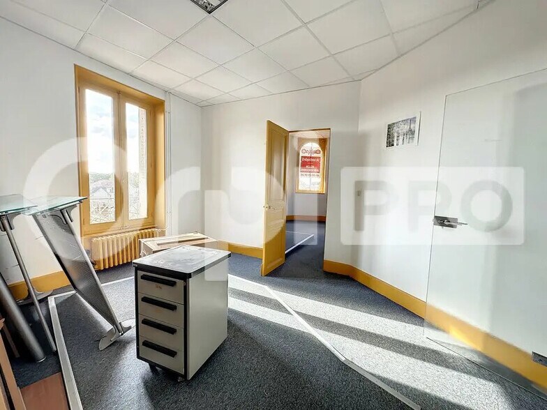 Bureau dans Montluçon à vendre - Photo intérieure – Image 2 sur 24
