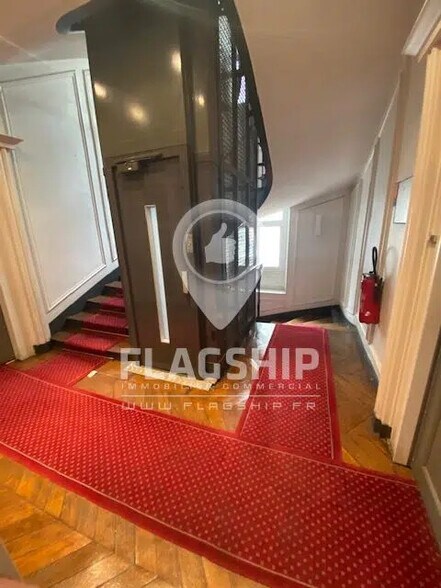 Bureau dans Paris à louer - Photo de l’immeuble – Image 2 sur 9