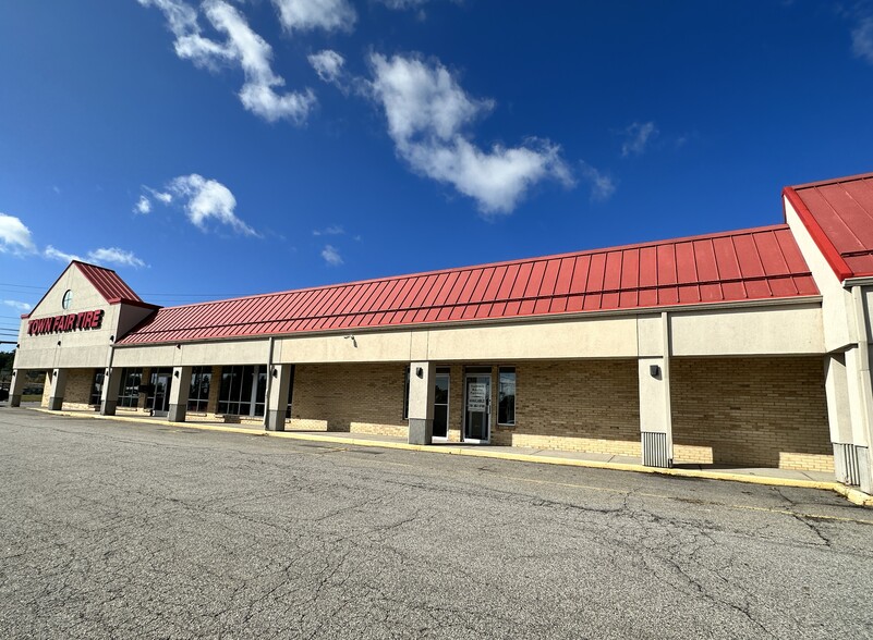 306 N Main St, Rochester, NH à louer - Photo de l’immeuble – Image 2 sur 5