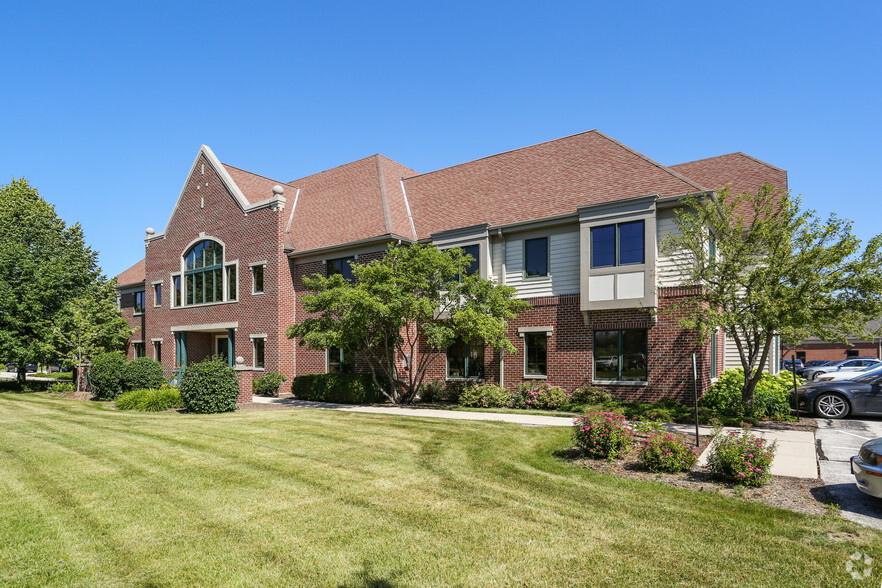 1500 W Market St, Mequon, WI à louer - Photo de l’immeuble – Image 3 sur 18