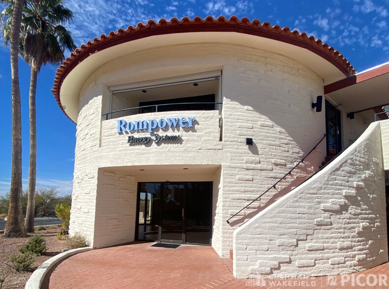 6262 N Swan Rd, Tucson, AZ à louer - Photo de l’immeuble – Image 2 sur 5