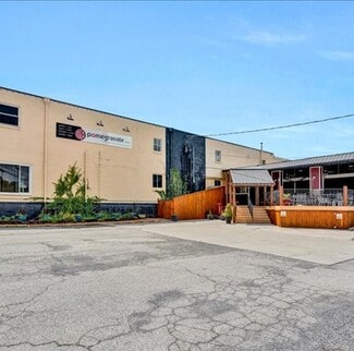 Plus de détails pour 106 Stoney Battery Rd, Troutville, VA - Local commercial à vendre