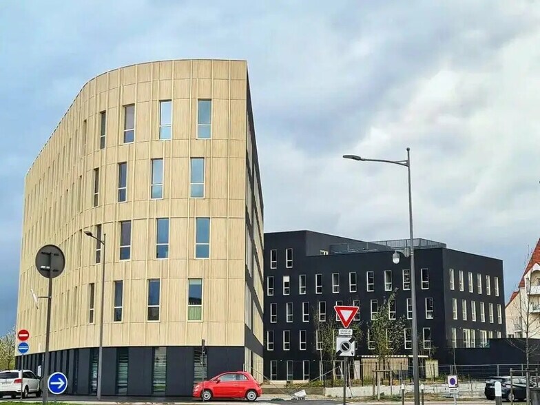 Bureau dans Troyes à louer - Photo de l’immeuble – Image 2 sur 3