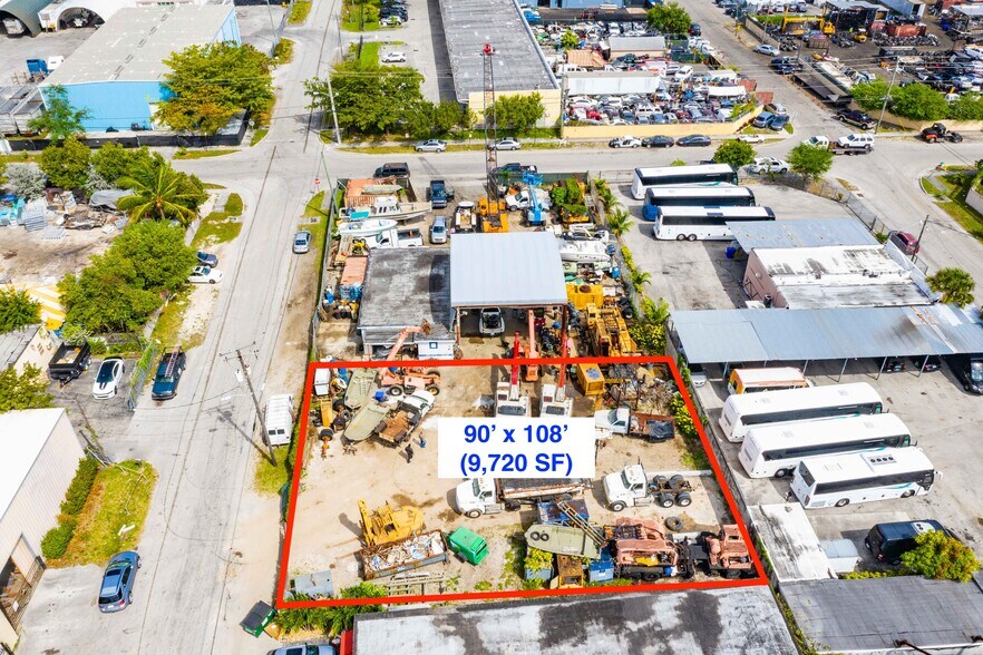 2301 SW 57th Ave, West Park, FL à louer - Photo de l’immeuble – Image 1 sur 7