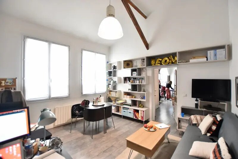 Rue Du Faubourg Saint-Martin, Paris à louer - Photo de l’immeuble – Image 2 sur 7