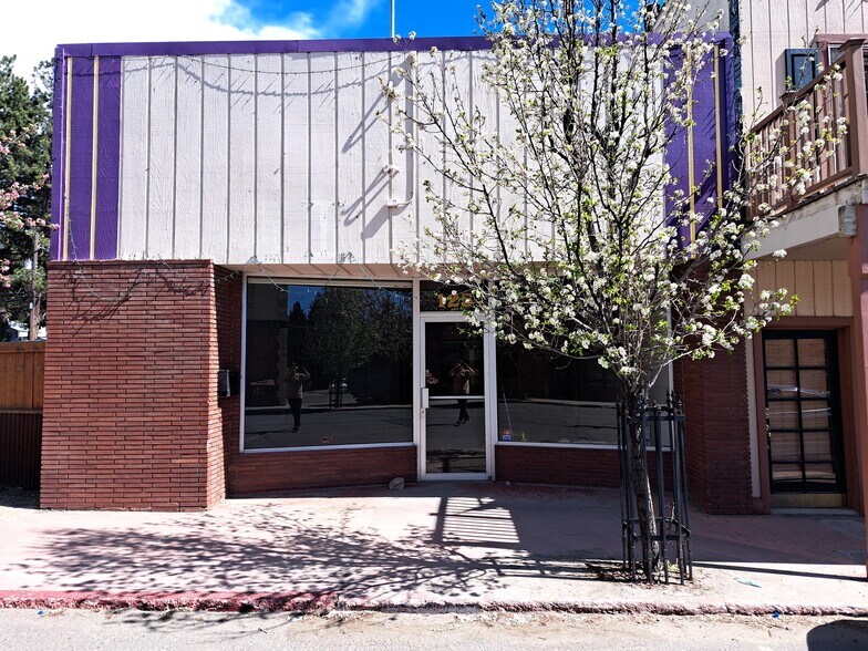 125 and 133 Commercial Street portefeuille de 2 biens à vendre sur LoopNet.fr - Photo principale – Image 1 sur 2