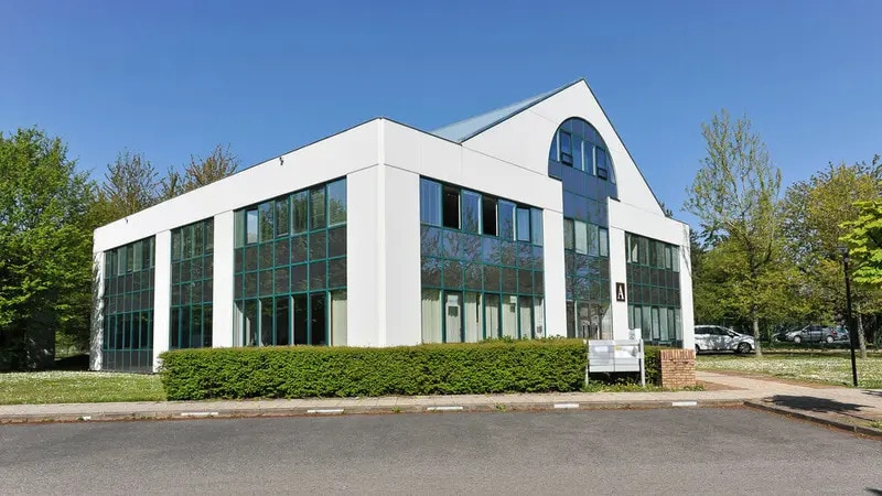 1 Rue De Terre Neuve, Les Ulis à vendre - Photo de l’immeuble – Image 1 sur 11