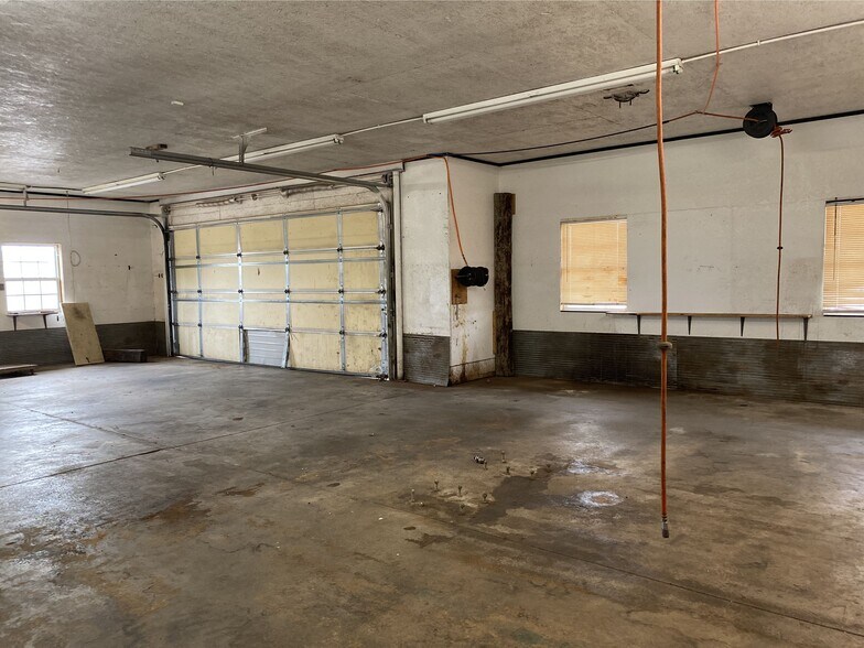 13433 NW Expressway, Piedmont, OK à louer - Photo de l’immeuble – Image 3 sur 16