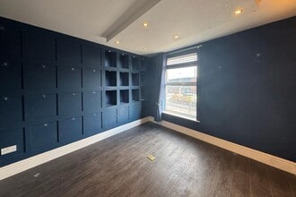 392 Sheffield Rd, Chesterfield à louer Photo intérieure– Image 2 sur 7