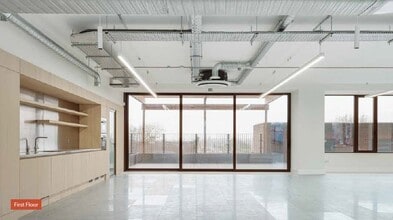 125 Finchley Rd, Londres à louer Photo intérieure– Image 2 sur 4