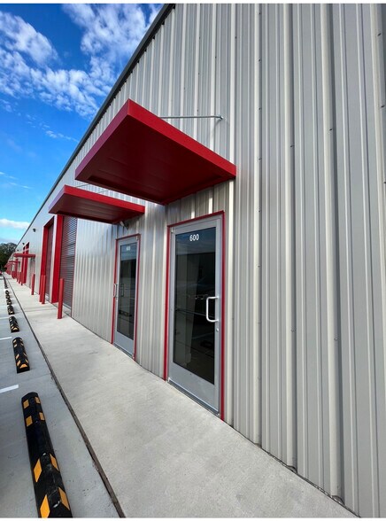21631 Rhodes Rd, Spring, TX à louer - Photo de l’immeuble – Image 2 sur 57