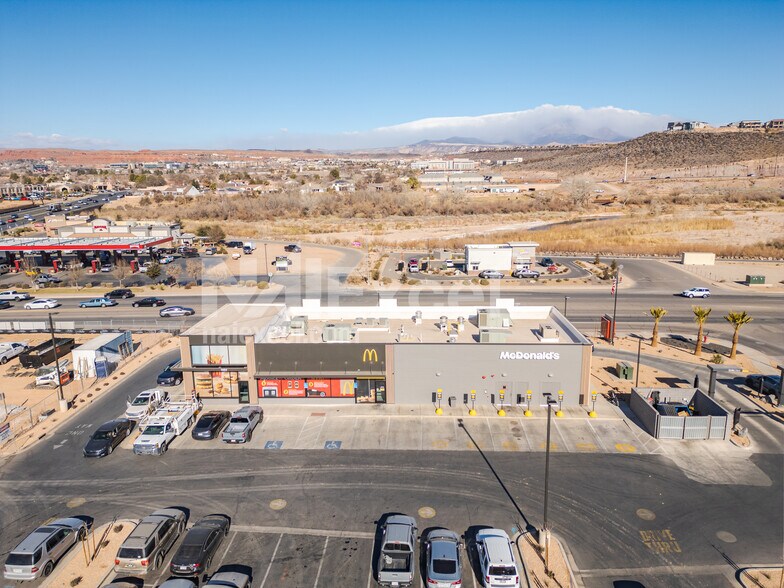 1450 S River Rd, Saint George, UT à vendre - Photo de l’immeuble – Image 1 sur 5