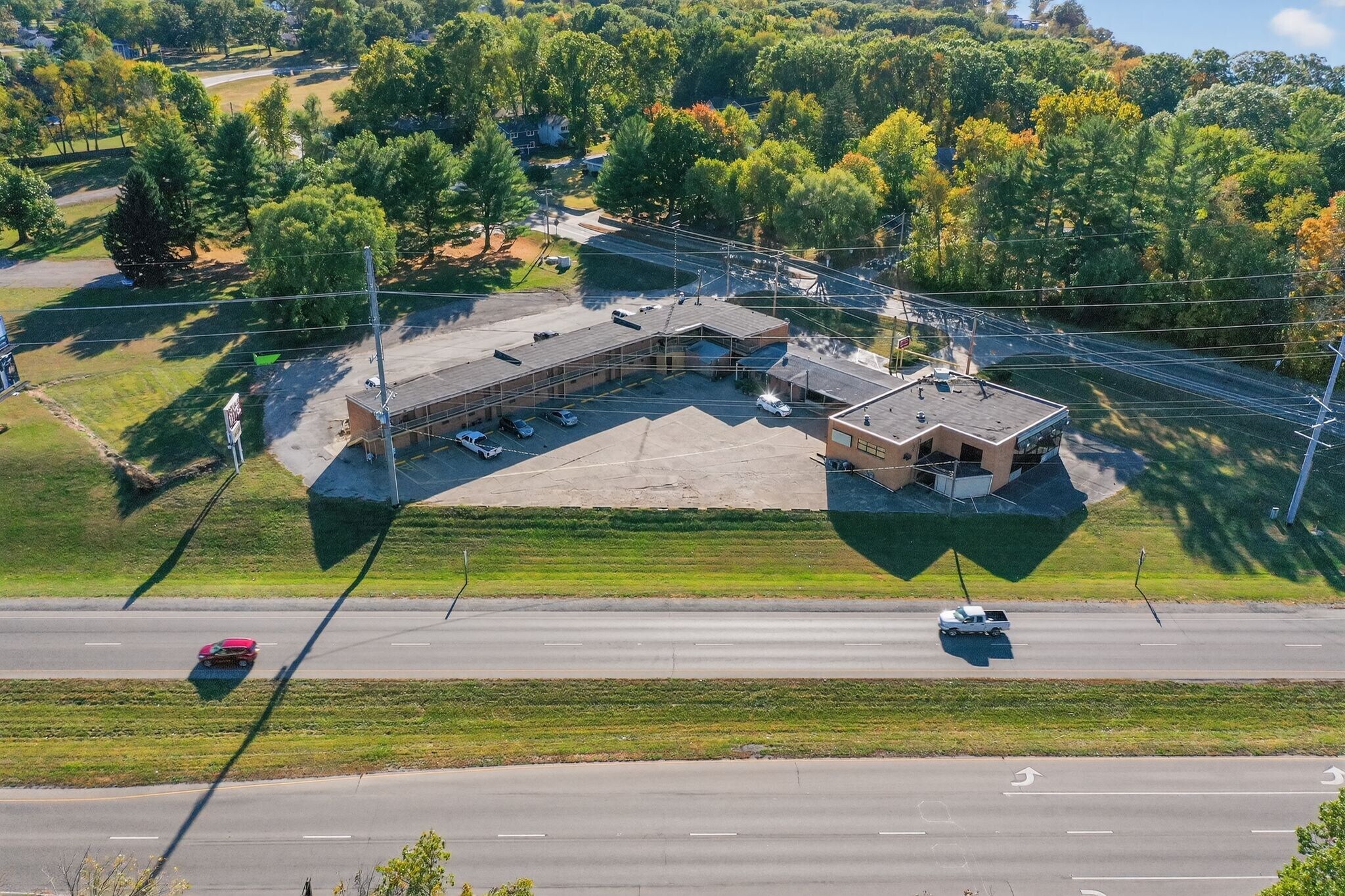 16 S Country Club Rd, Decatur, IL à vendre Photo principale– Image 1 sur 22
